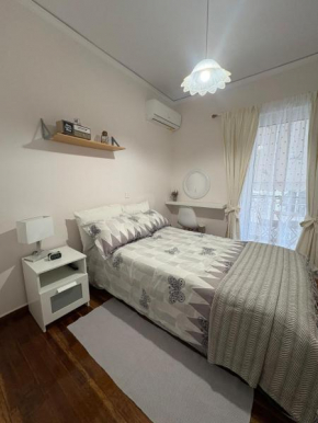 Apartment near Mikrolimano